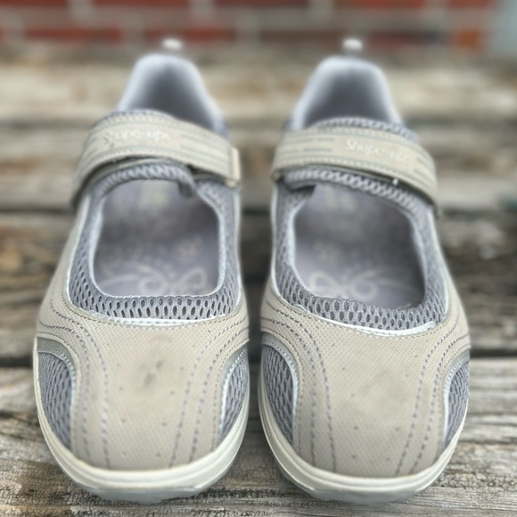 Skechers Shape-Ups Mary Jane Leather & Synthetic Strap Sneakers Shoes Size 8.5 - Picture 11 of 11